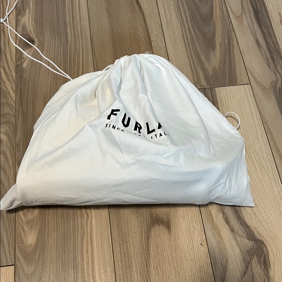 NWOT Furla Cream Crossbody Bag - Picture 12 of 12